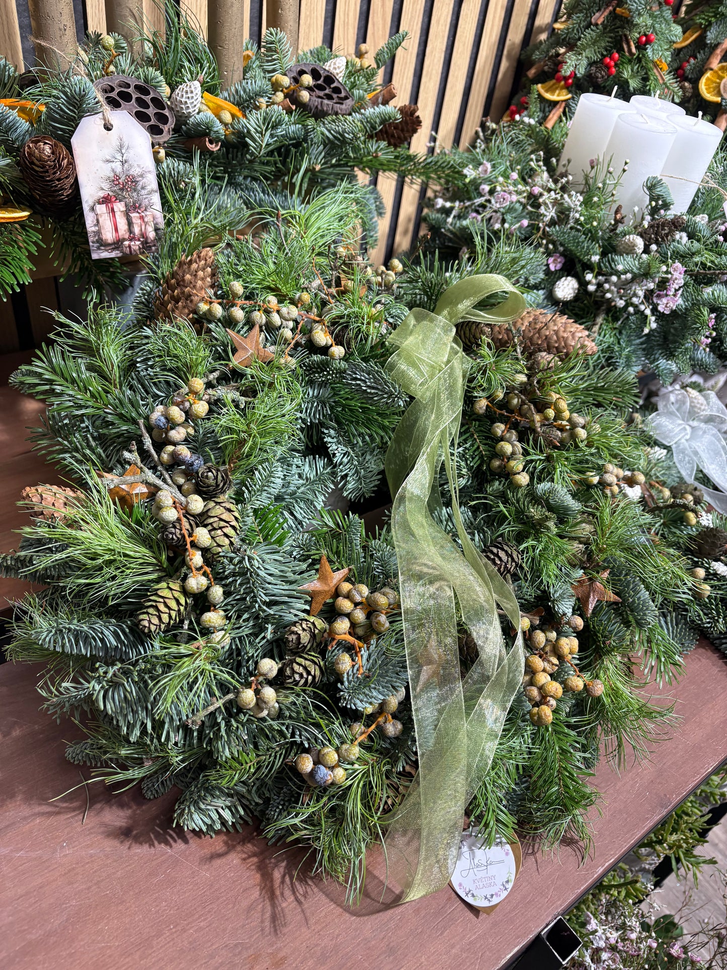 Zimní věnec na dveře - přírodní