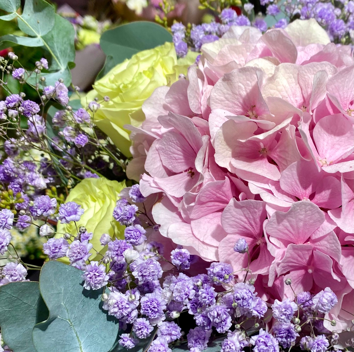 Flowerbox hortenzie s růžemi